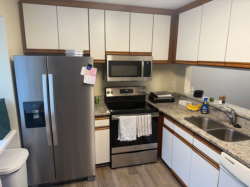 2nd image of 2704 Spinnaker Ct
