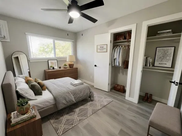 700 1/2 Hearn St #111, Austin, TX 78703