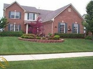 32576 Kelly Blvd, Rockwood, MI 48173