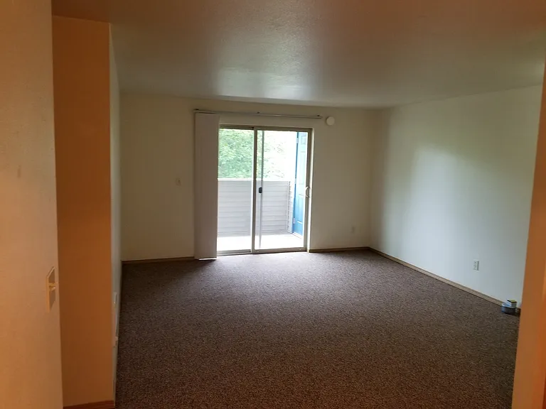 26-1435 3rd Ave E #26 — Photo 7
