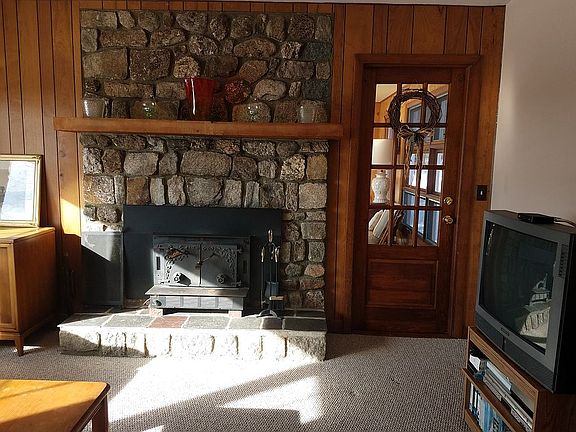 Fireplace and wood stove 