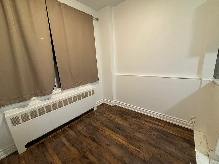 2885 Saint Clair Ave E #3 — Photo 11
