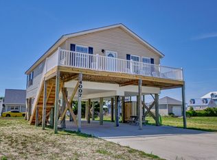 4007 4th St, Surf City, NC 28445