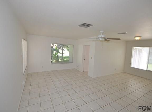 3rd image of 7 Fayette Ln
