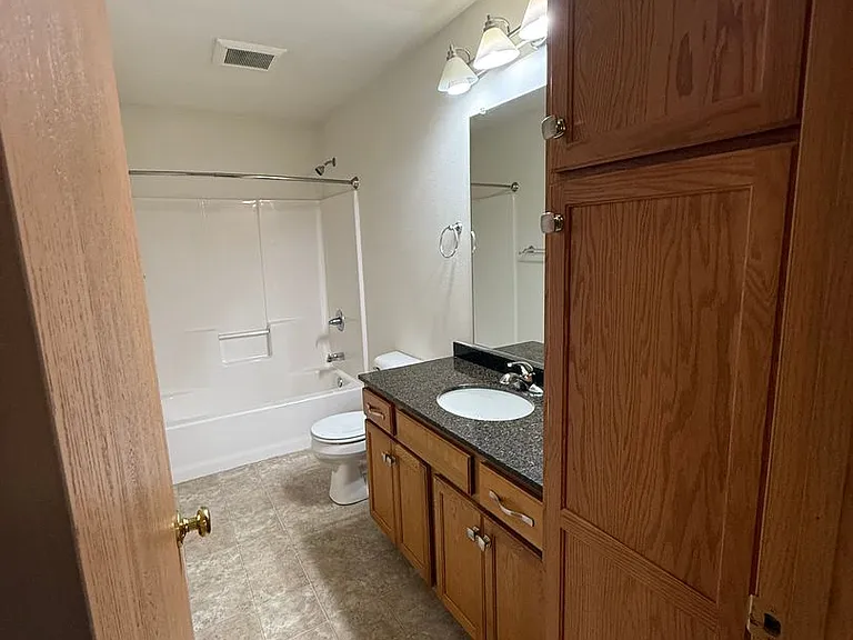 908 Arrow Ave NE — Photo 14