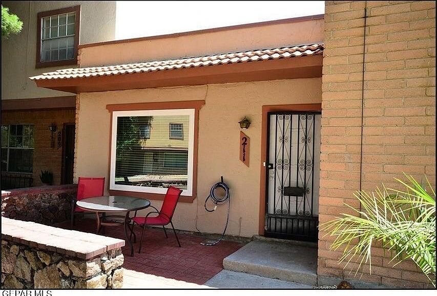 1st image of 211 Montebello Dr