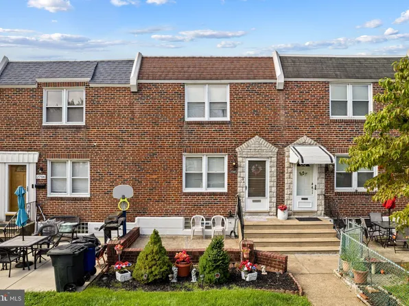 2704 Hellerman St, Philadelphia, PA 19149