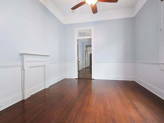 3rd image of 918 Spain St