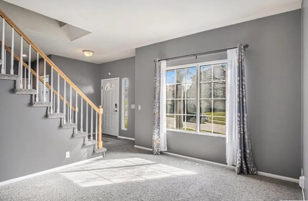 5 bed, 3000 sqft, $3,000 — Photo 2