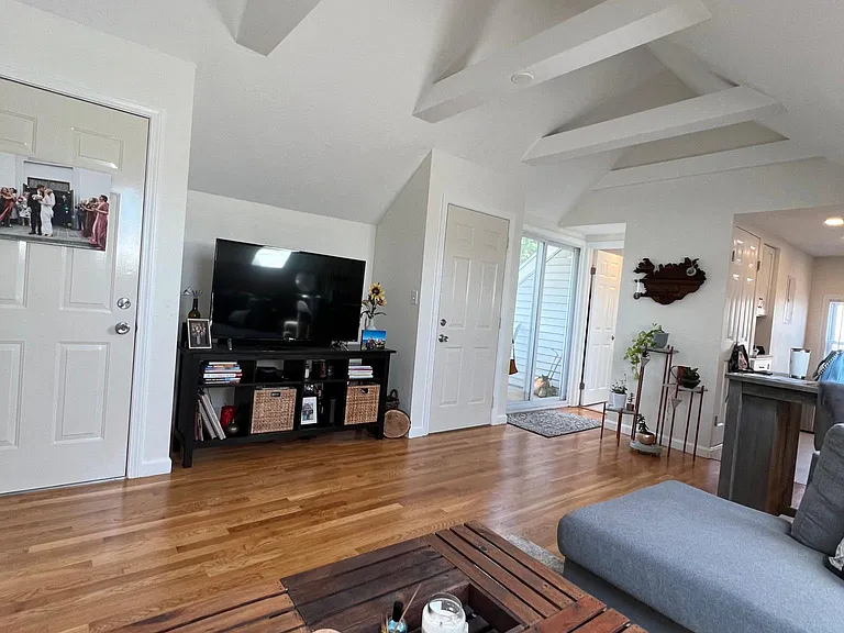 31 Richardson St #3 — Photo 9
