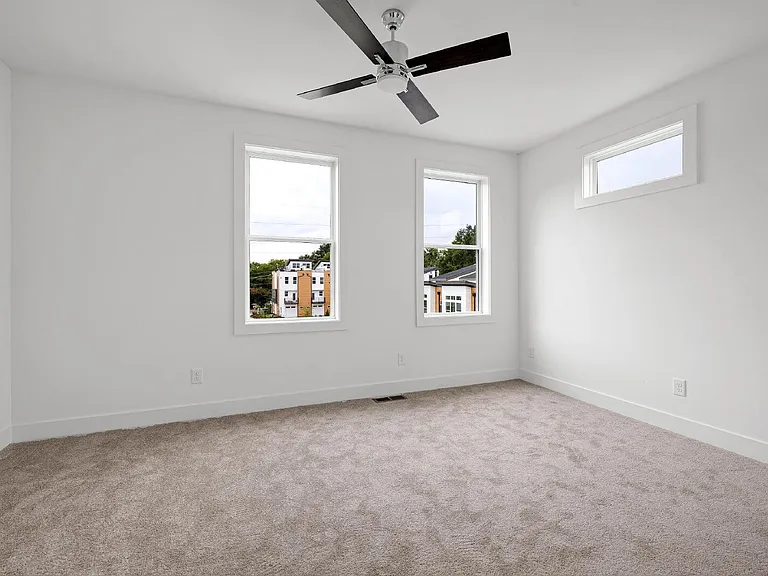 1412 Sawyer Rd #102 — Photo 11