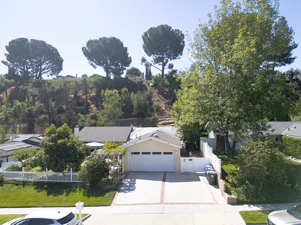 1st image of 19620 Green Mountain Dr