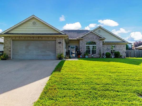 2601 Quartz Ln, Columbia, MO 65202