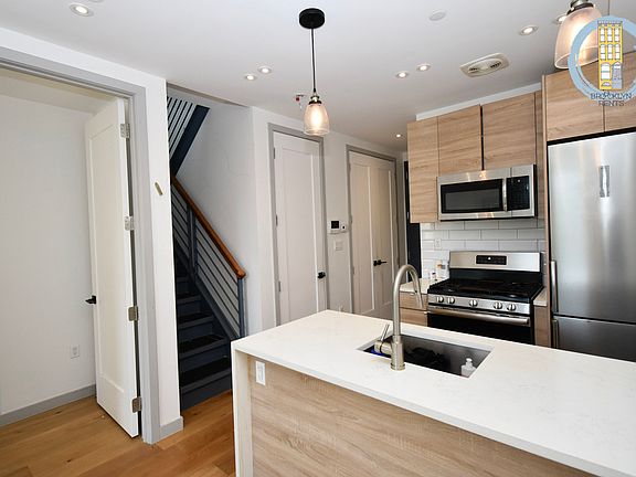2nd image of 802 Sterling Pl #Penthouse