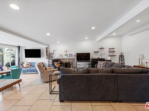 3rd image of 17816 Lull St