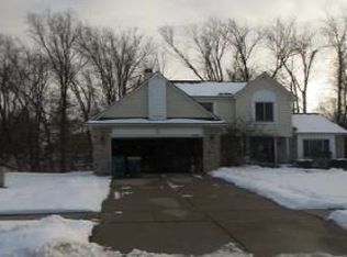 29570 English Way, Novi, MI 48377