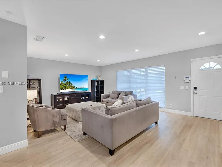 7711 Coquina Dr — Photo 37