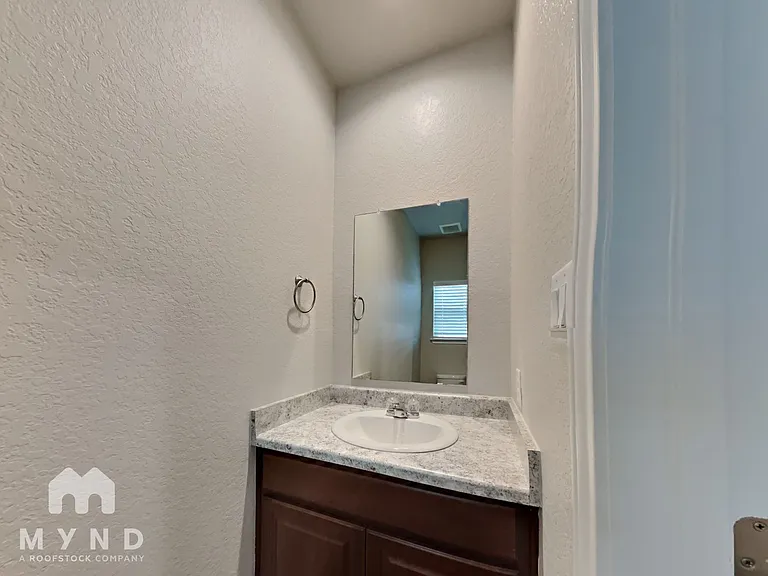 211 Stevens Smt — Photo 22