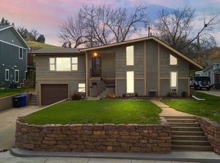 1215 12th St, Rapid City, SD 57701