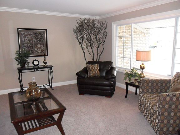 Formal Living or Dining Room