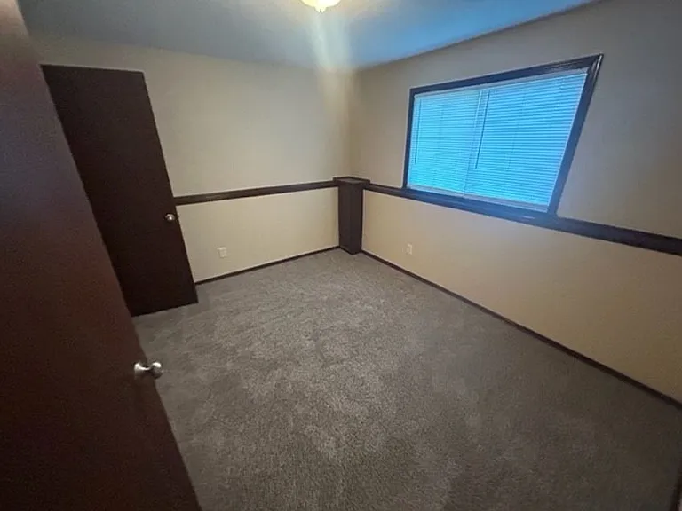 240 S Sheridan St — Photo 13