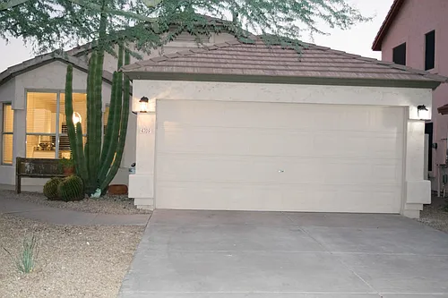 4709 E Abraham Ln Photo 1 4709 E Abraham Ln Photo 1