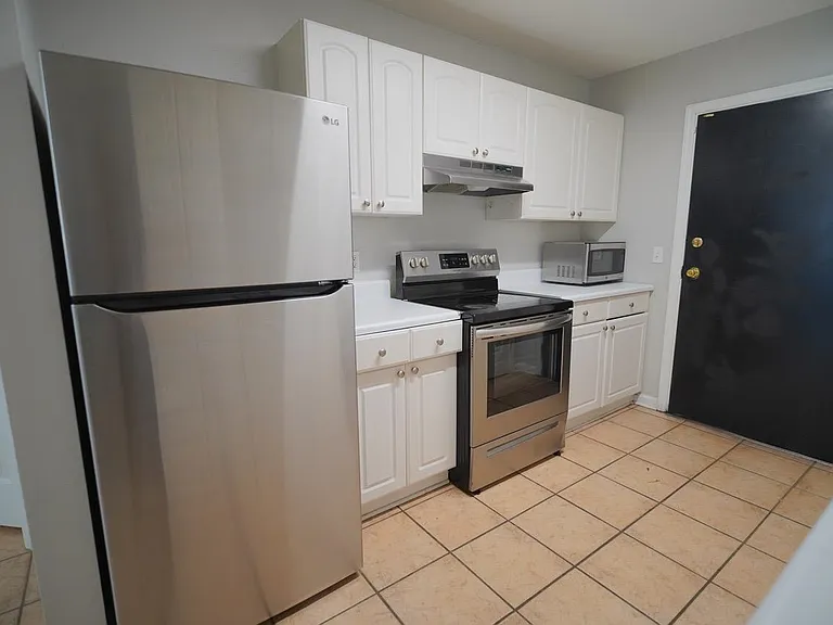 859 W Brevard St #2 — Photo 7