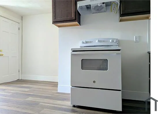 430 Cohannet St #3 — Photo 2