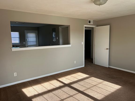 4th image of 4511 Badger Ln