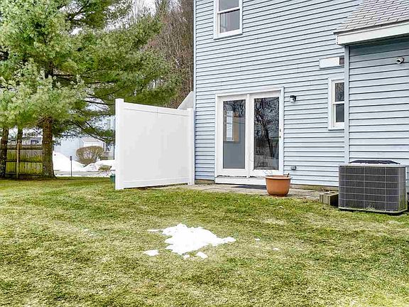 5th image of 17 Birchwood Dr #17