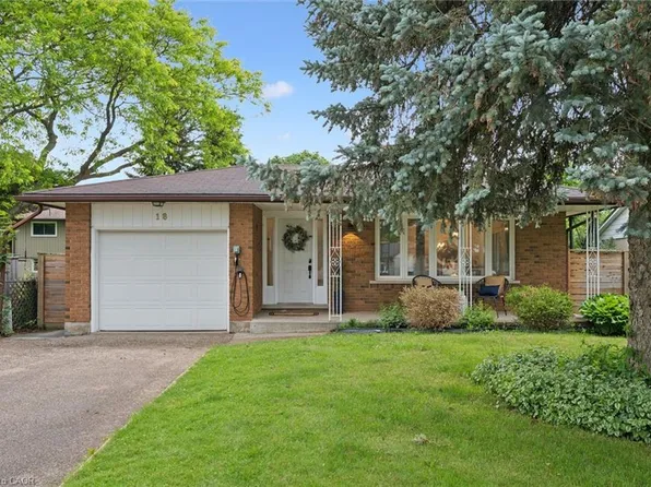 18 Jasper Ct, Kitchener, ON N2E 1C6