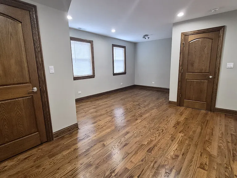 3238 N Hamlin Ave #2 — Photo 5