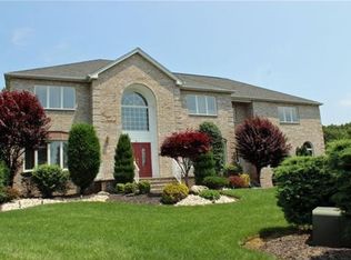 6 Deri Ct, Edison, NJ 08820