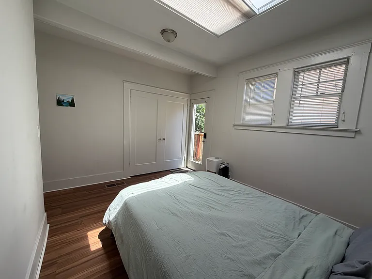 106 Treanor St — Photo 17