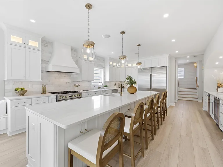 105 S Stratford Ave #BEACHBLOCK JULY AUG — Photo 19