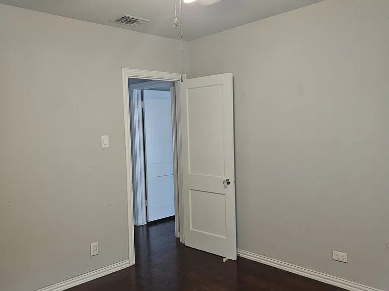 102 Overhill Dr — Photo 9