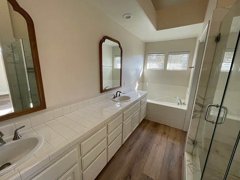 1067 Terrace Hill Cir — Photo 11