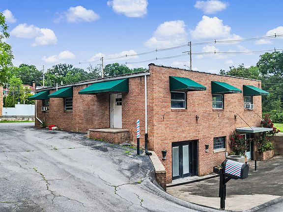 5th image of 204 E McKee St