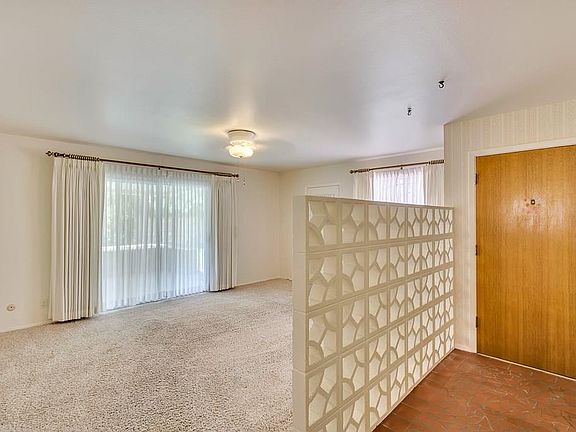 5th image of 2617 Tahiti Dr