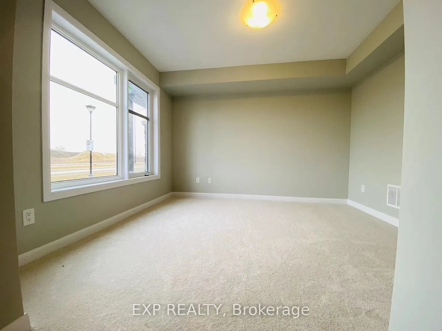 3 bed, $3,000 — Photo 4