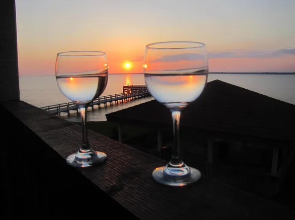7453 Sunset Harbor Dr Unit 207, Navarre, FL 32566