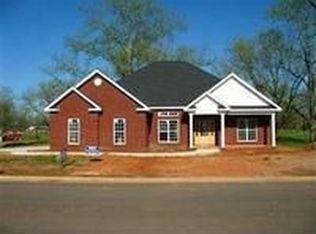 210 Cheshire Dr, Warner Robins, GA