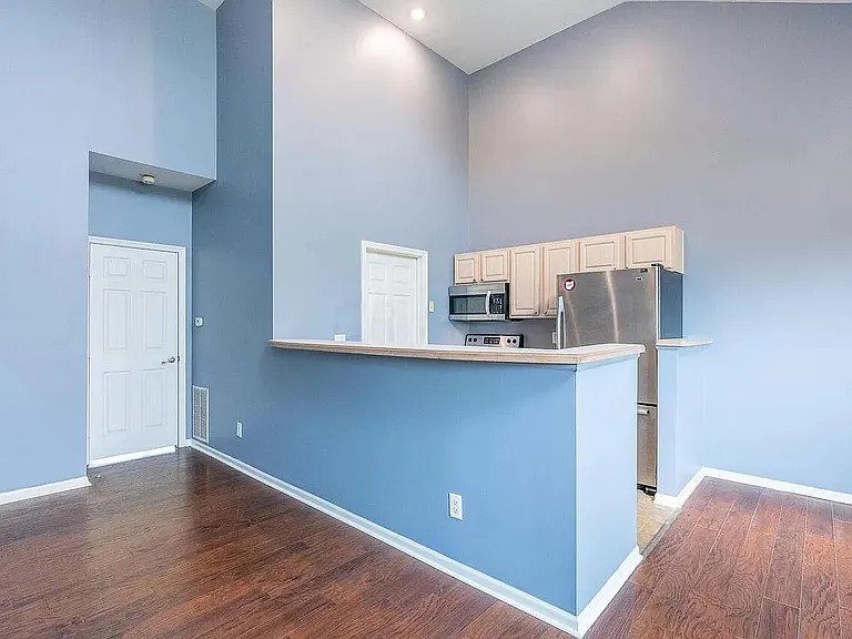 6063 Craughwell Ln — Photo 5