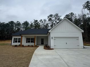 69 Derring Cir, Newnan, GA 30263