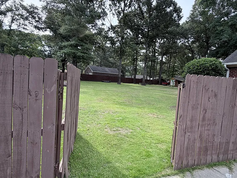 90 Old Spring Ct — Photo 22