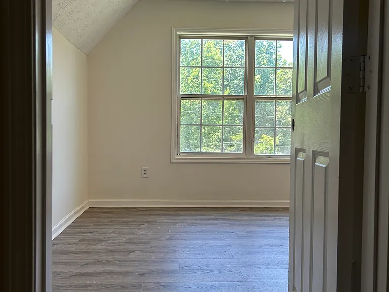 125 Sampson Ct — Photo 7