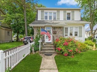 190 Rockaway Pkwy, Valley Stream, NY 11580