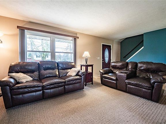 4th image of 805 Green Forest Dr
