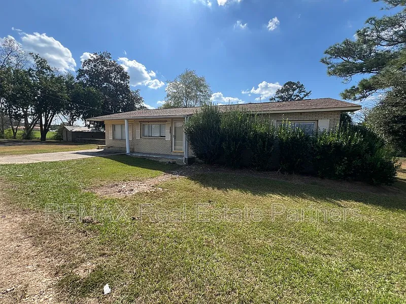2997 Highway 589