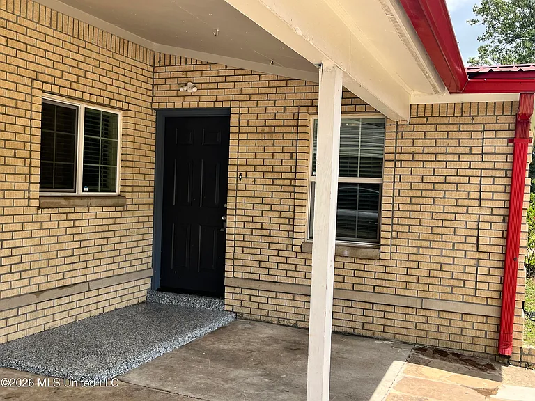 1598 Custer Dr — Photo 3